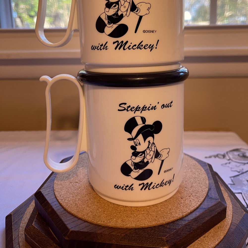 VINTAGE Tupperware Plastic DISNEY CUP